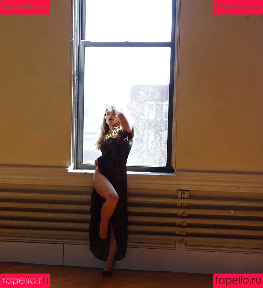 Alice Antoinette / alice_antoinette_official / aliceantoinette / aliceantoinettevip Onlyfans Photo Gallery 