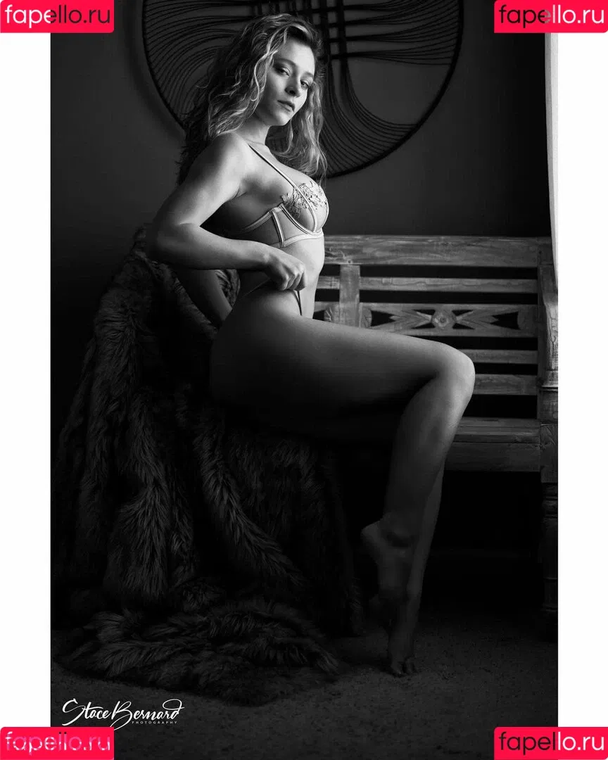 Alice Antoinette / alice_antoinette_official / aliceantoinette / aliceantoinettevip Onlyfans Photo Gallery 