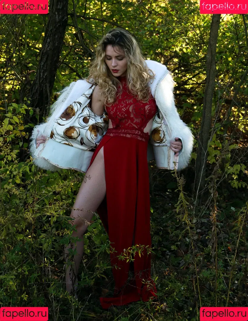 Alice Antoinette / alice_antoinette_official / aliceantoinette / aliceantoinettevip Onlyfans Photo Gallery 