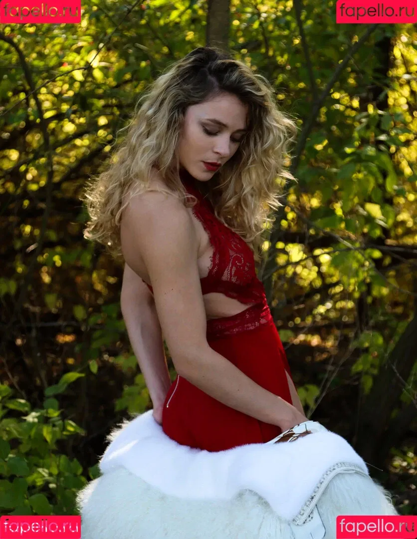 Alice Antoinette / alice_antoinette_official / aliceantoinette / aliceantoinettevip Onlyfans Photo Gallery 
