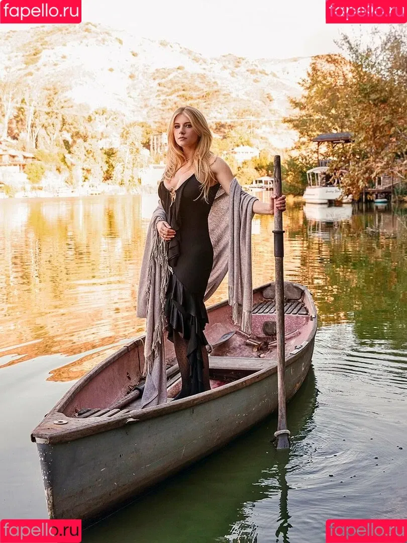 Katheryn Winnick / basic_instinct / katherynwinnick Onlyfans Photo Gallery 
