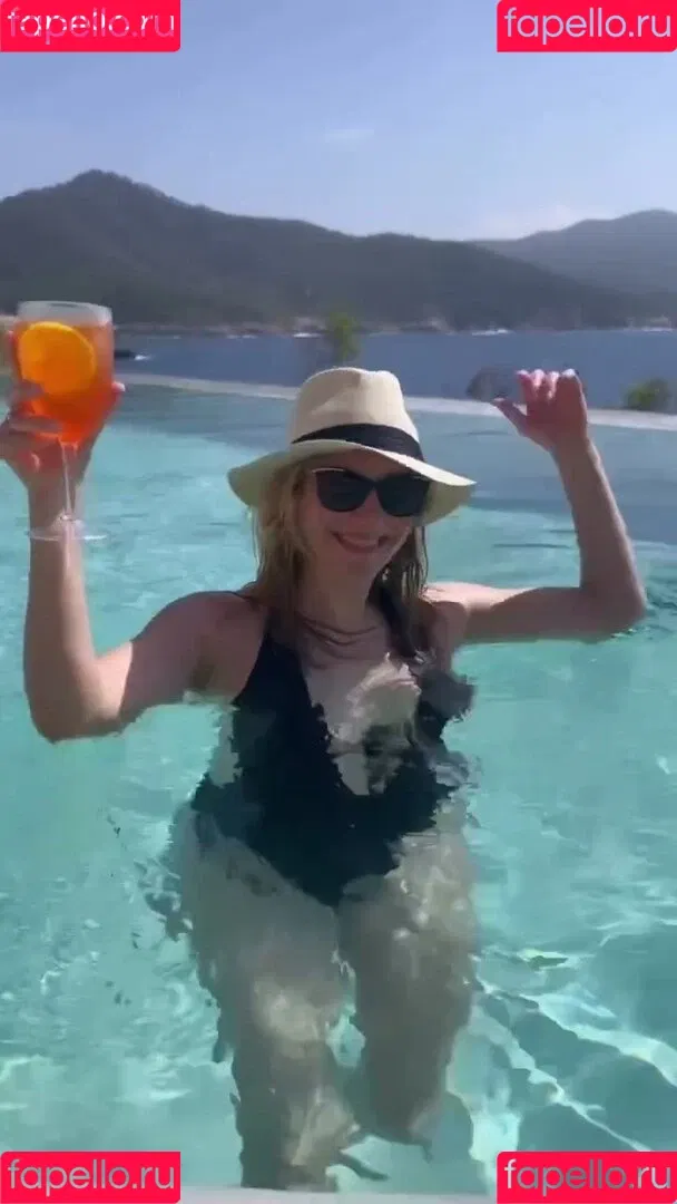 Katheryn Winnick / basic_instinct / katherynwinnick Onlyfans Photo Gallery 