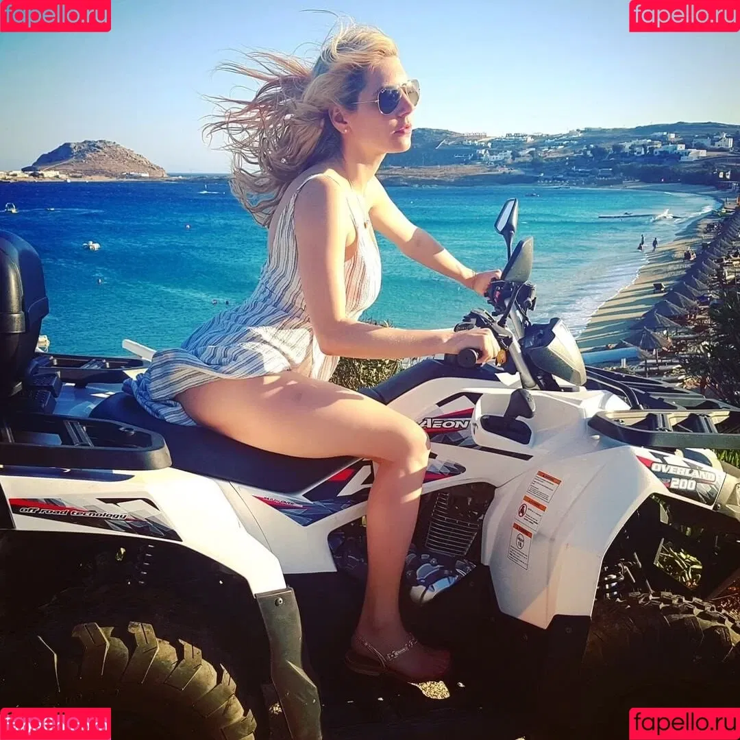 Katheryn Winnick / basic_instinct / katherynwinnick Onlyfans Photo Gallery 