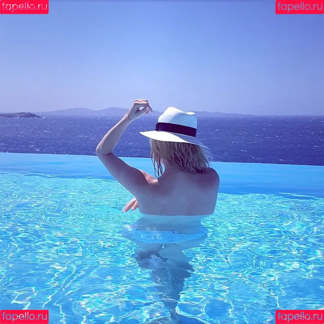 Katheryn Winnick / basic_instinct / katherynwinnick Onlyfans Photo Gallery 