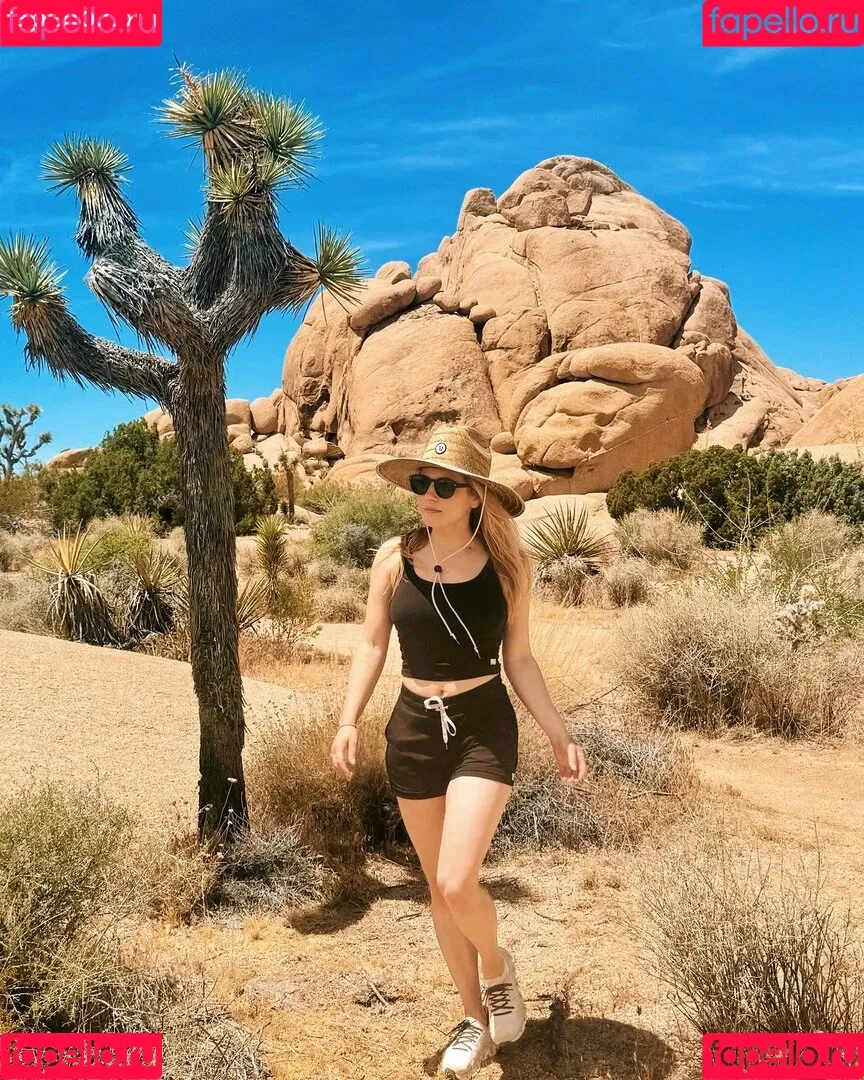 Katheryn Winnick / basic_instinct / katherynwinnick Onlyfans Photo Gallery 