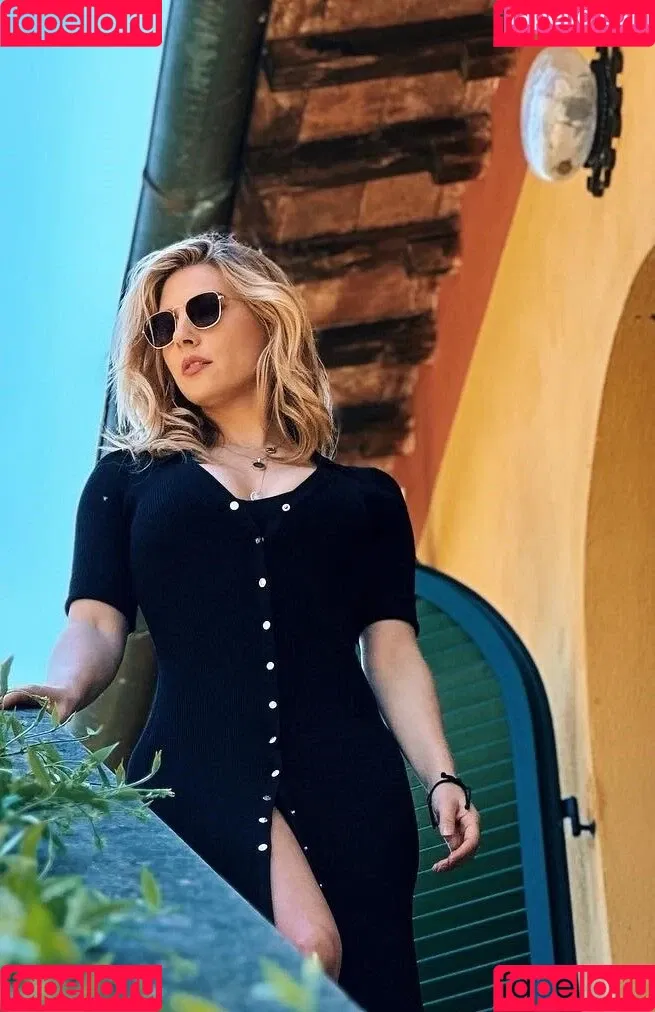 Katheryn Winnick / basic_instinct / katherynwinnick Onlyfans Photo Gallery 