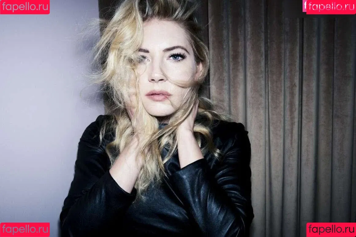 Katheryn Winnick / basic_instinct / katherynwinnick Onlyfans Photo Gallery 