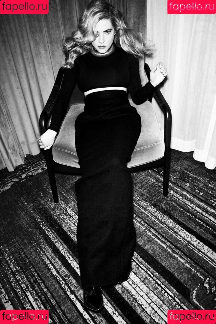 Katheryn Winnick / basic_instinct / katherynwinnick Onlyfans Photo Gallery 