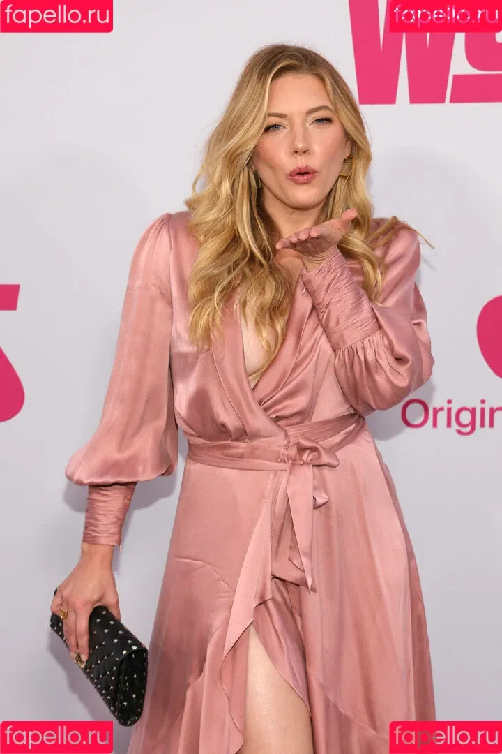 Katheryn Winnick / basic_instinct / katherynwinnick Onlyfans Photo Gallery 