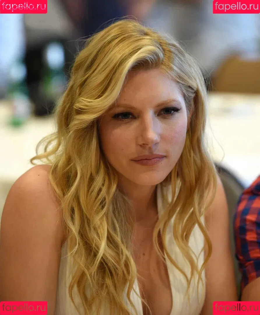 Katheryn Winnick / basic_instinct / katherynwinnick Onlyfans Photo Gallery 
