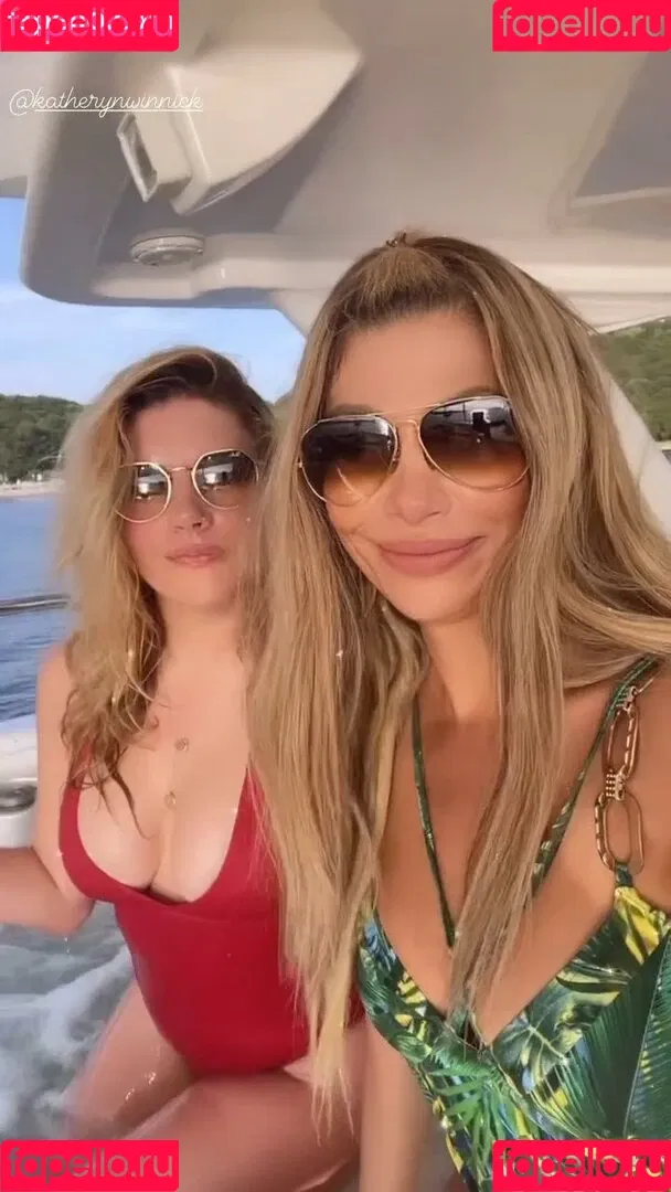 Katheryn Winnick / basic_instinct / katherynwinnick Onlyfans Photo Gallery 