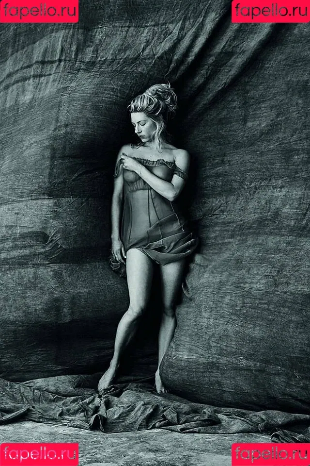 Katheryn Winnick / basic_instinct / katherynwinnick Onlyfans Photo Gallery 
