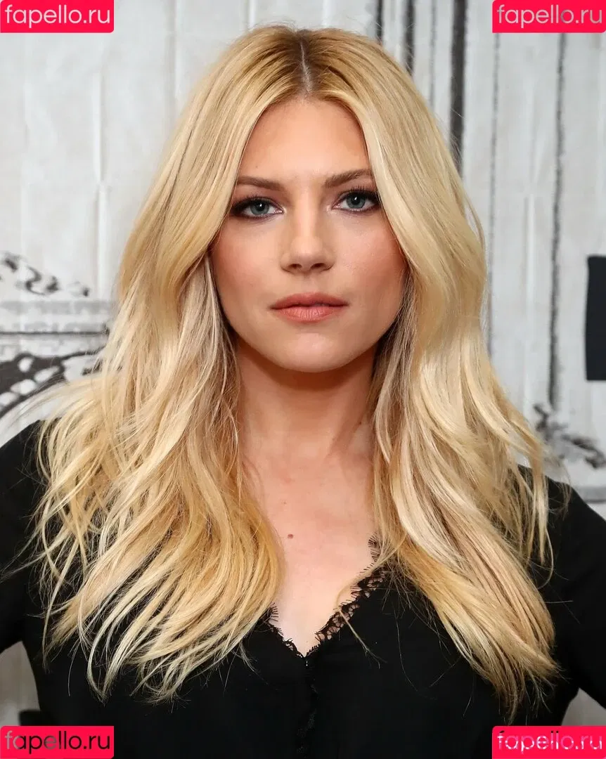 Katheryn Winnick / basic_instinct / katherynwinnick Onlyfans Photo Gallery 