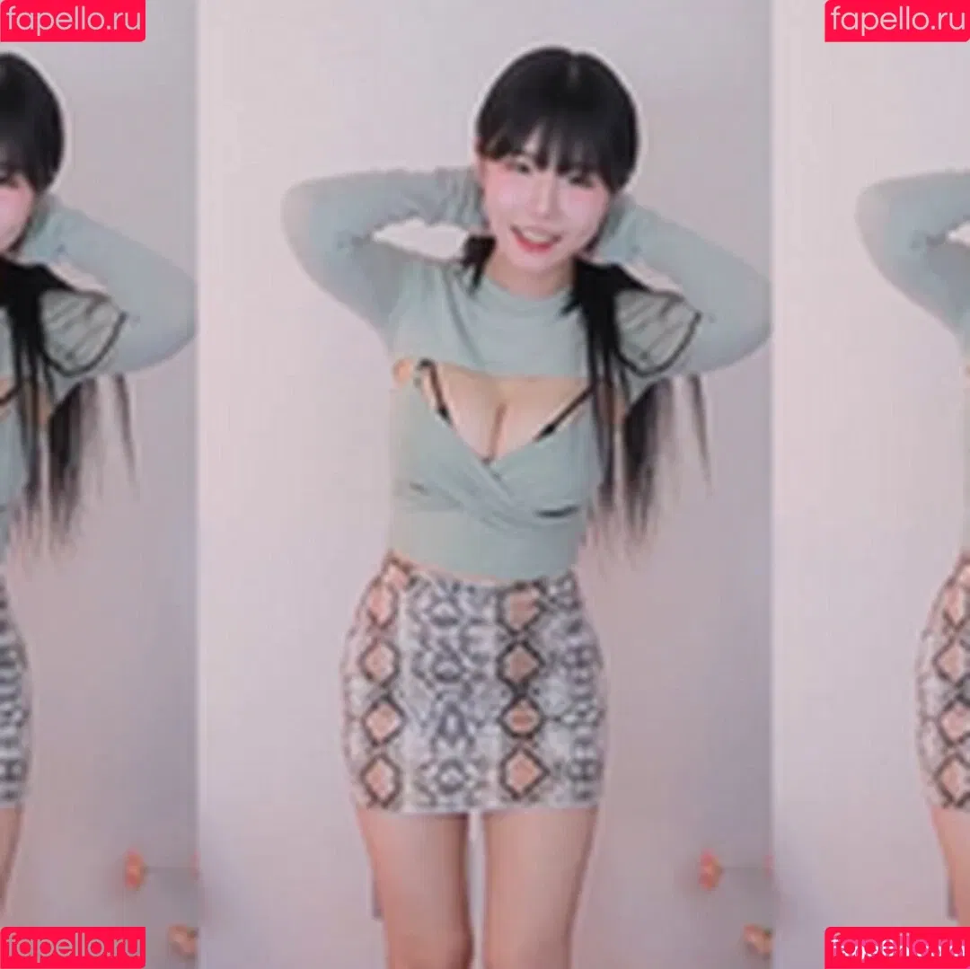 ad1yn2 Patreon / ad1yn2ii / addielyn Onlyfans Photo Gallery 