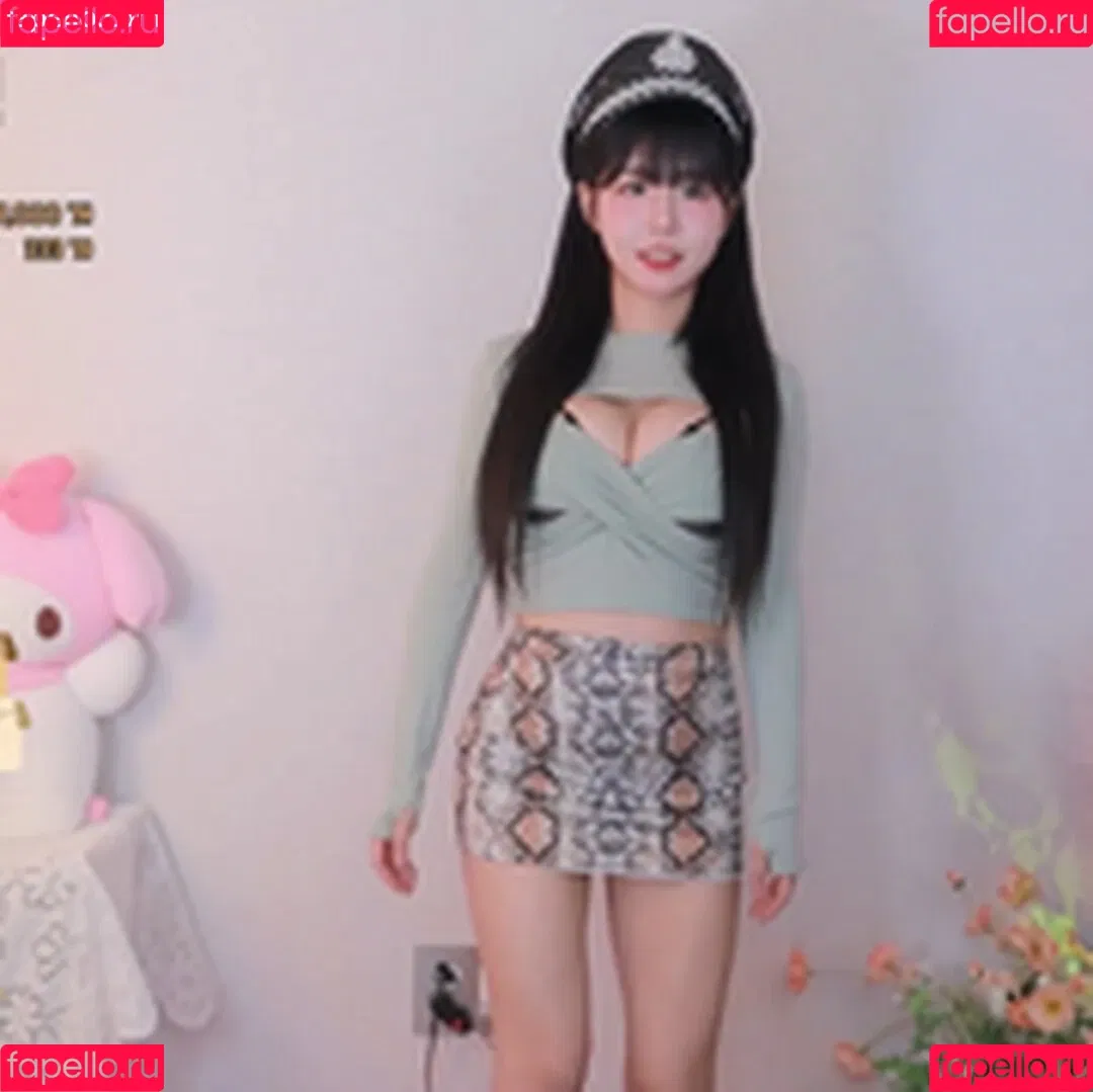 ad1yn2 Patreon / ad1yn2ii / addielyn Onlyfans Photo Gallery 