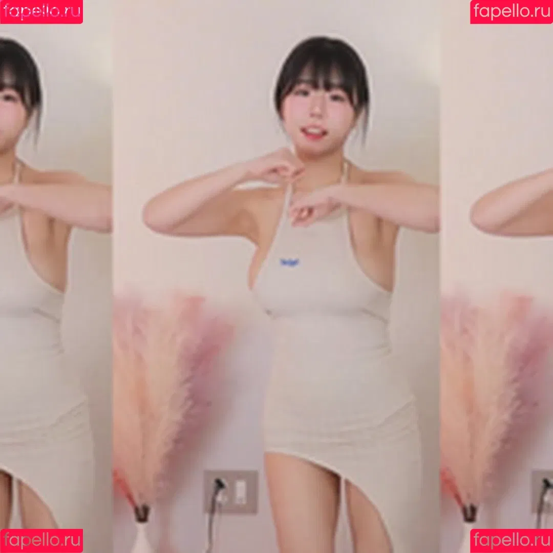 ad1yn2 Patreon / ad1yn2ii / addielyn Onlyfans Photo Gallery 