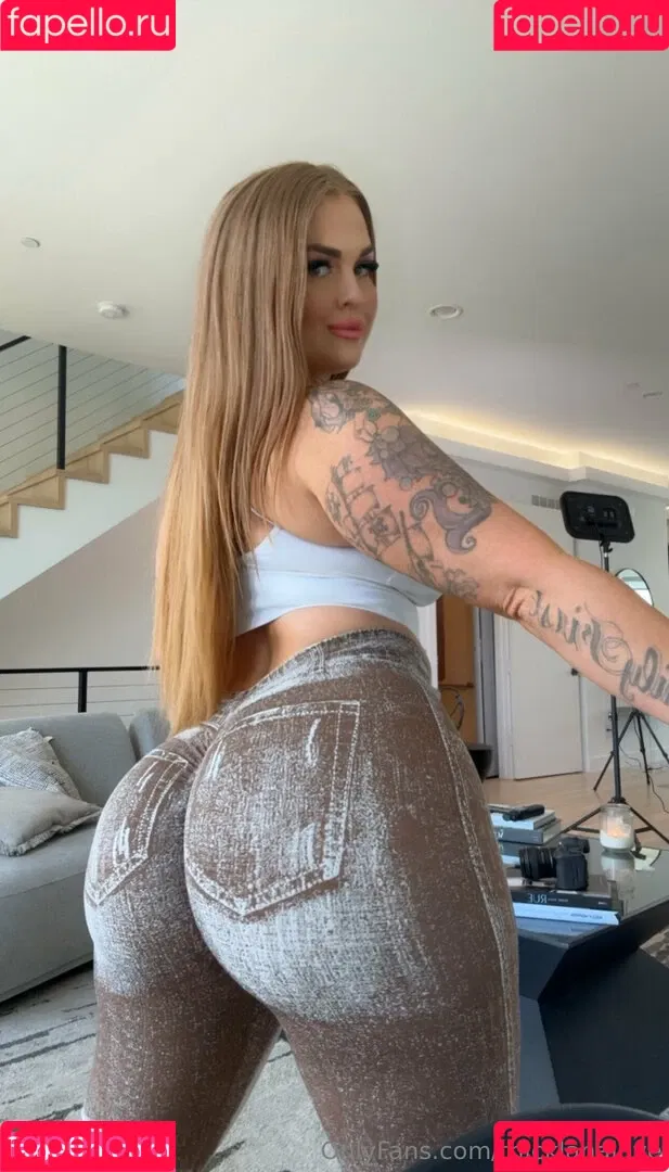 Lana Love / iwantlanalove / lanalovemusic / thicklanalove Onlyfans Photo Gallery 
