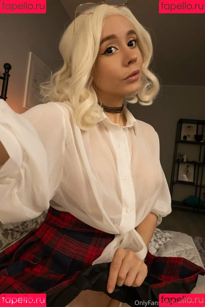 AliceBong / HheadShhot Onlyfans Photo Gallery 