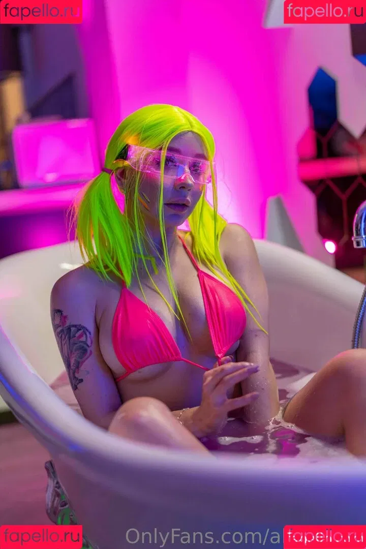 AliceBong / HheadShhot Onlyfans Photo Gallery 