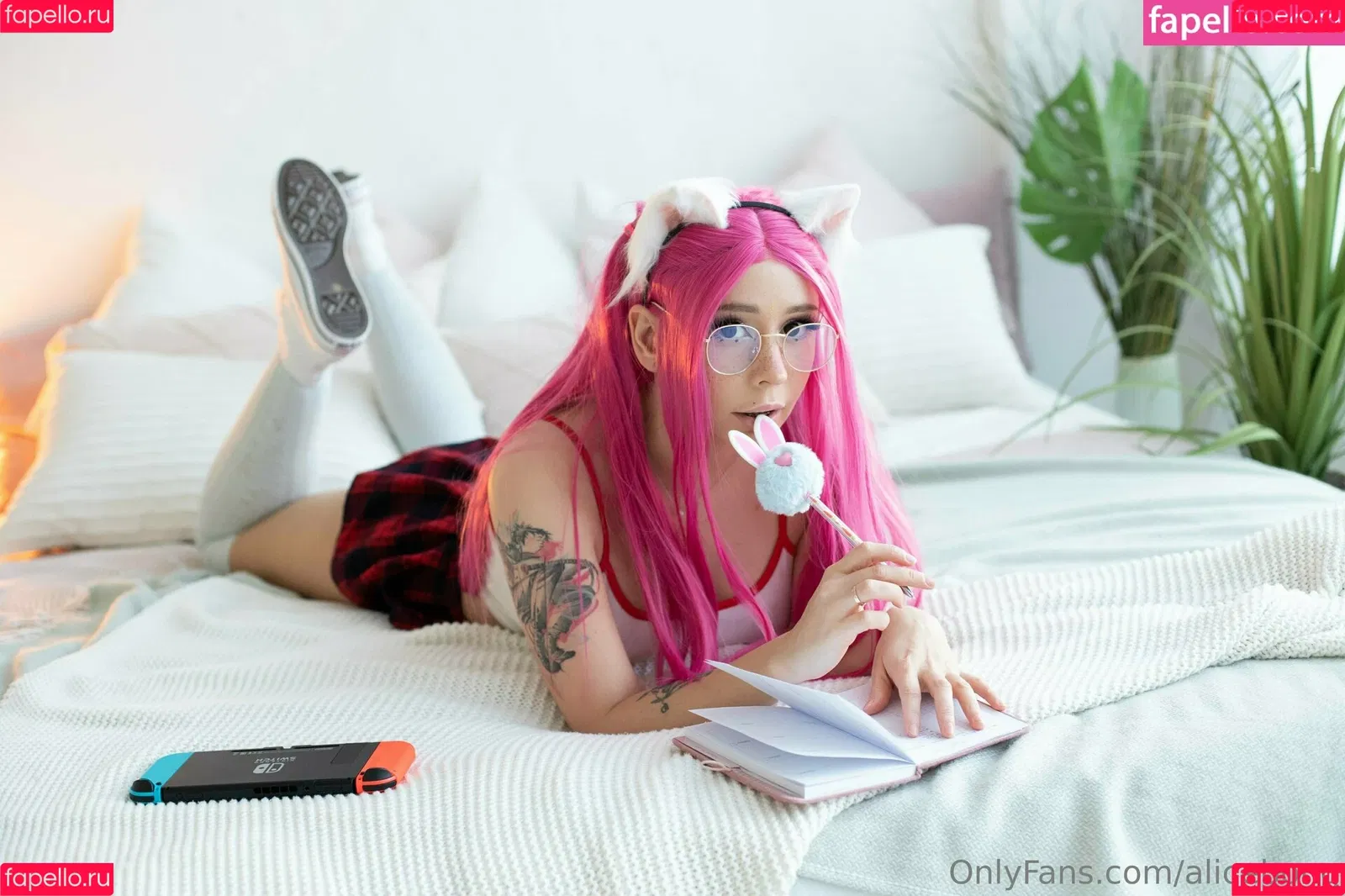 AliceBong / HheadShhot Onlyfans Photo Gallery 