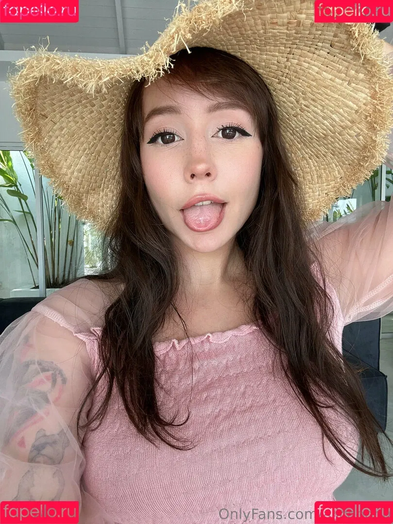AliceBong / HheadShhot Onlyfans Photo Gallery 