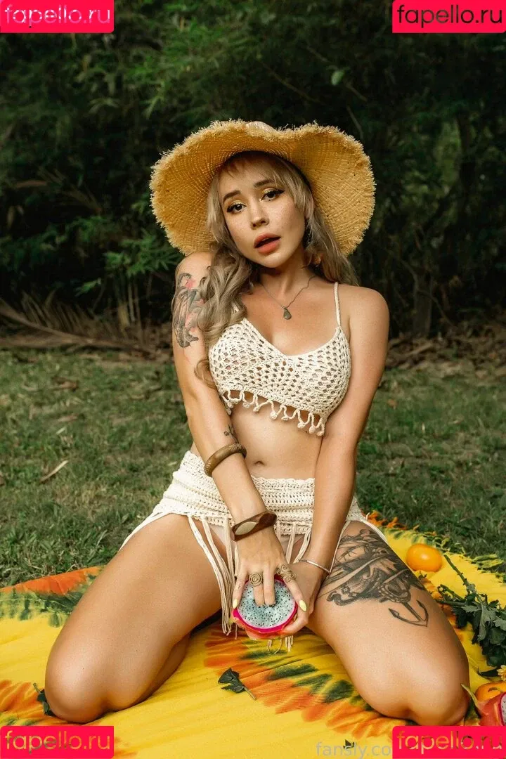 AliceBong / HheadShhot Onlyfans Photo Gallery 