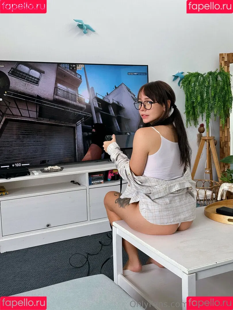 AliceBong / HheadShhot Onlyfans Photo Gallery 