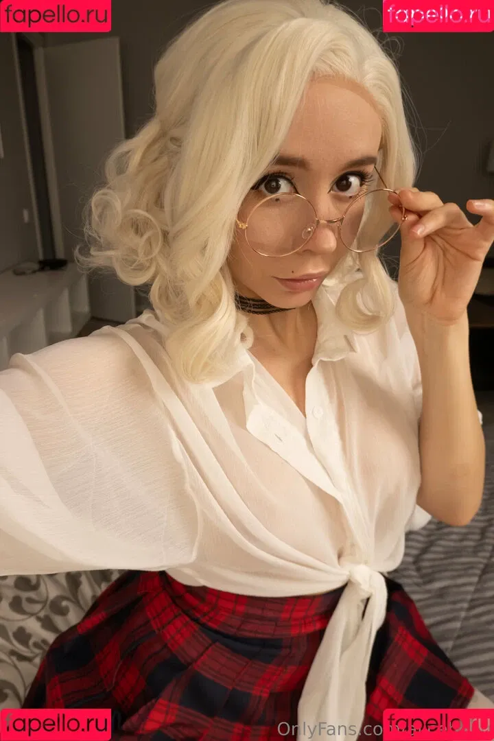 AliceBong / HheadShhot Onlyfans Photo Gallery 