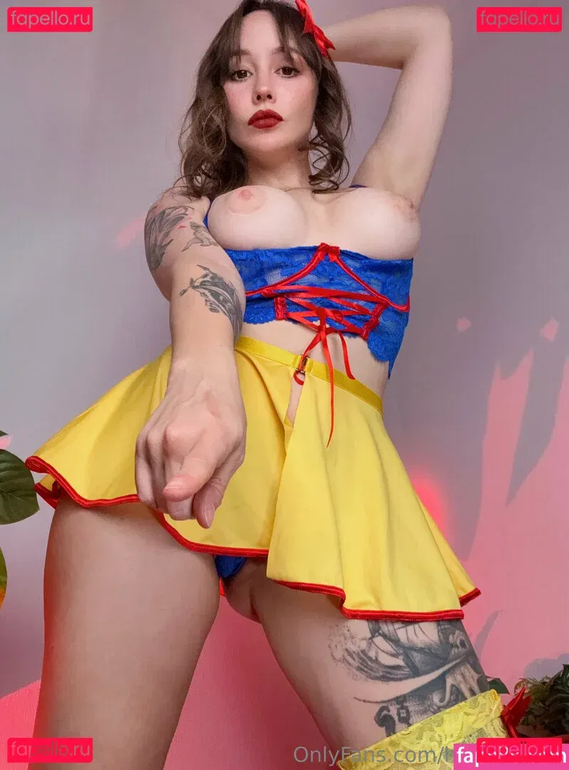 AliceBong / HheadShhot Onlyfans Photo Gallery 