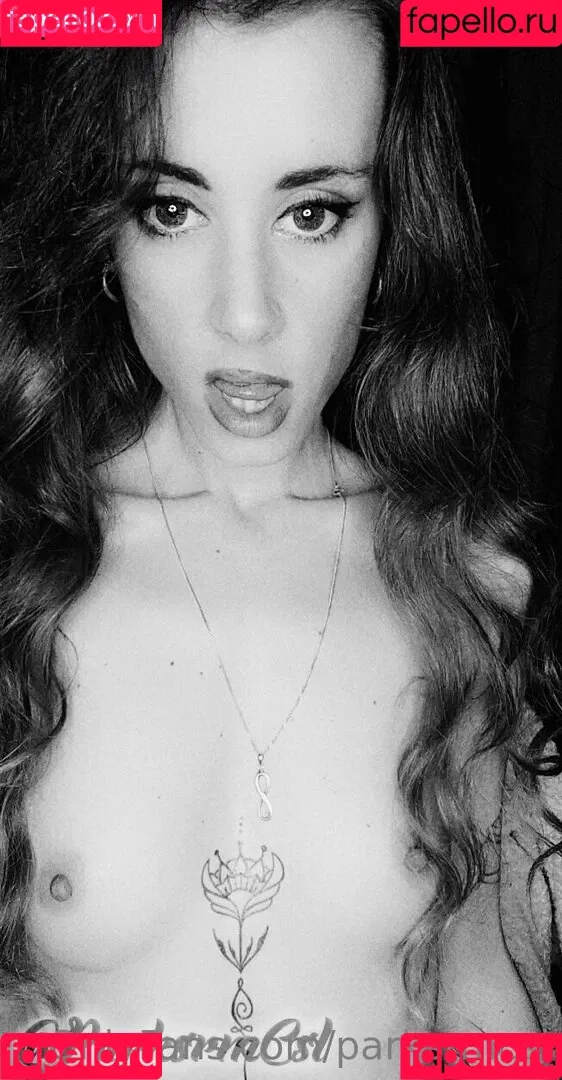 parksrmcsl / socalsaraspal Onlyfans Photo Gallery 