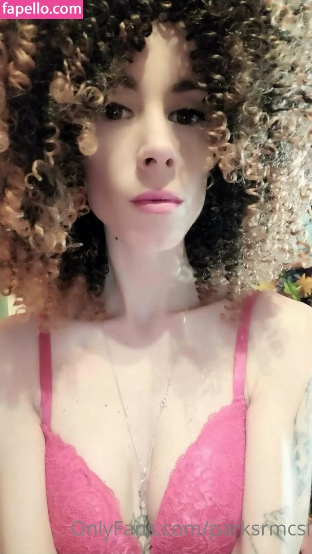 parksrmcsl / socalsaraspal Onlyfans Photo Gallery 