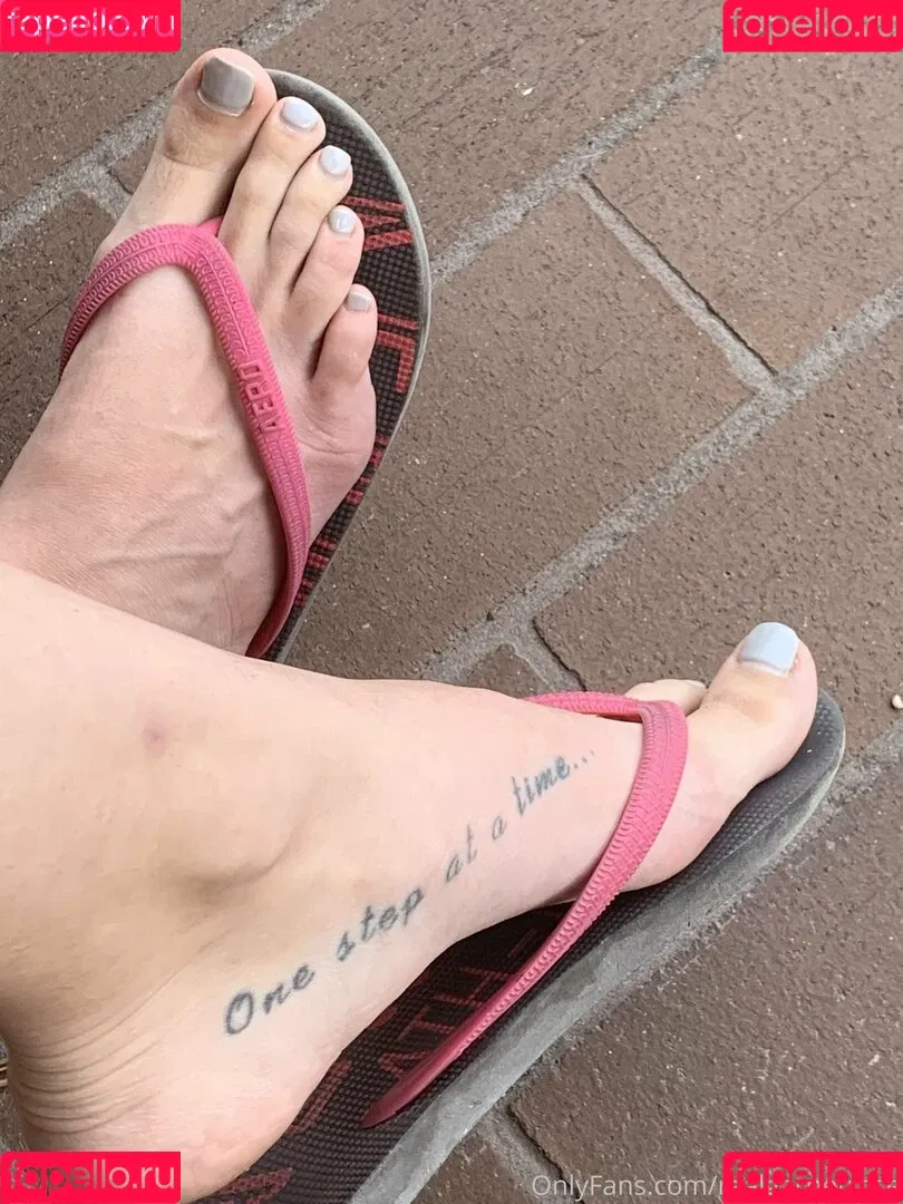 garnets.and.roses / realgarnetrose Onlyfans Photo Gallery 