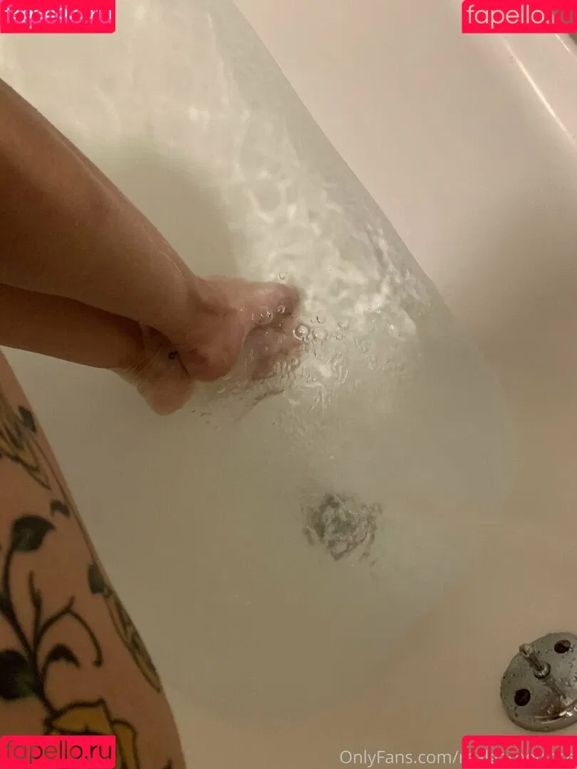 garnets.and.roses / realgarnetrose Onlyfans Photo Gallery 