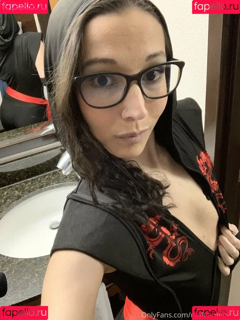 garnets.and.roses / realgarnetrose Onlyfans Photo Gallery 