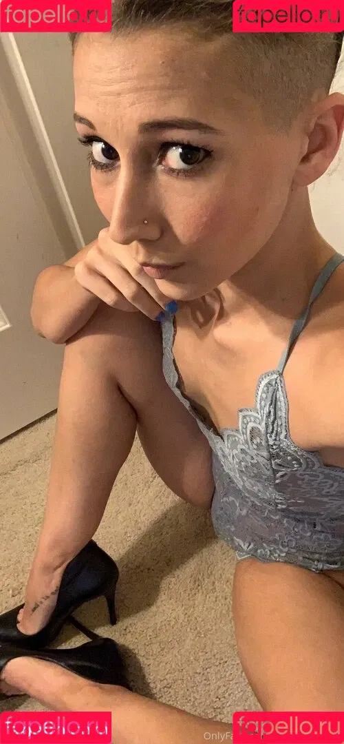 garnets.and.roses / realgarnetrose Onlyfans Photo Gallery 
