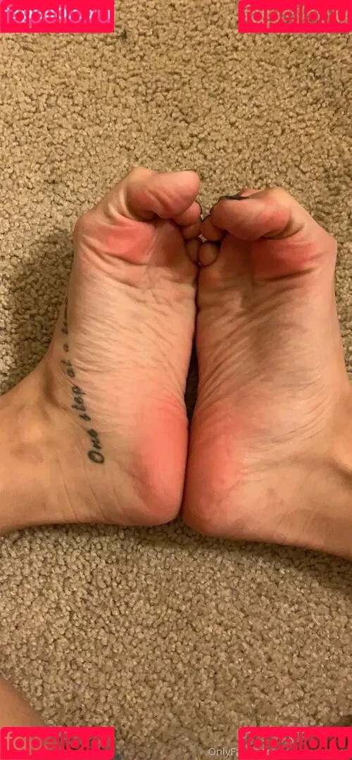 garnets.and.roses / realgarnetrose Onlyfans Photo Gallery 