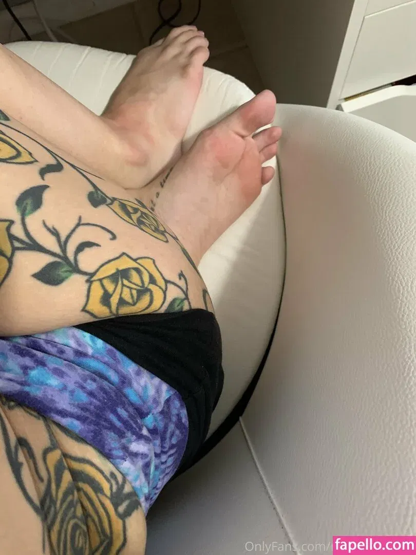 garnets.and.roses / realgarnetrose Onlyfans Photo Gallery 