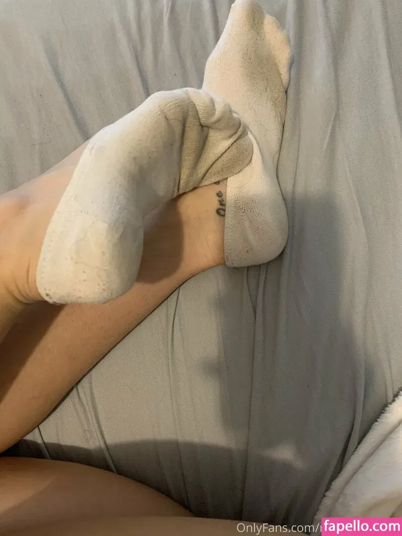 garnets.and.roses / realgarnetrose Onlyfans Photo Gallery 