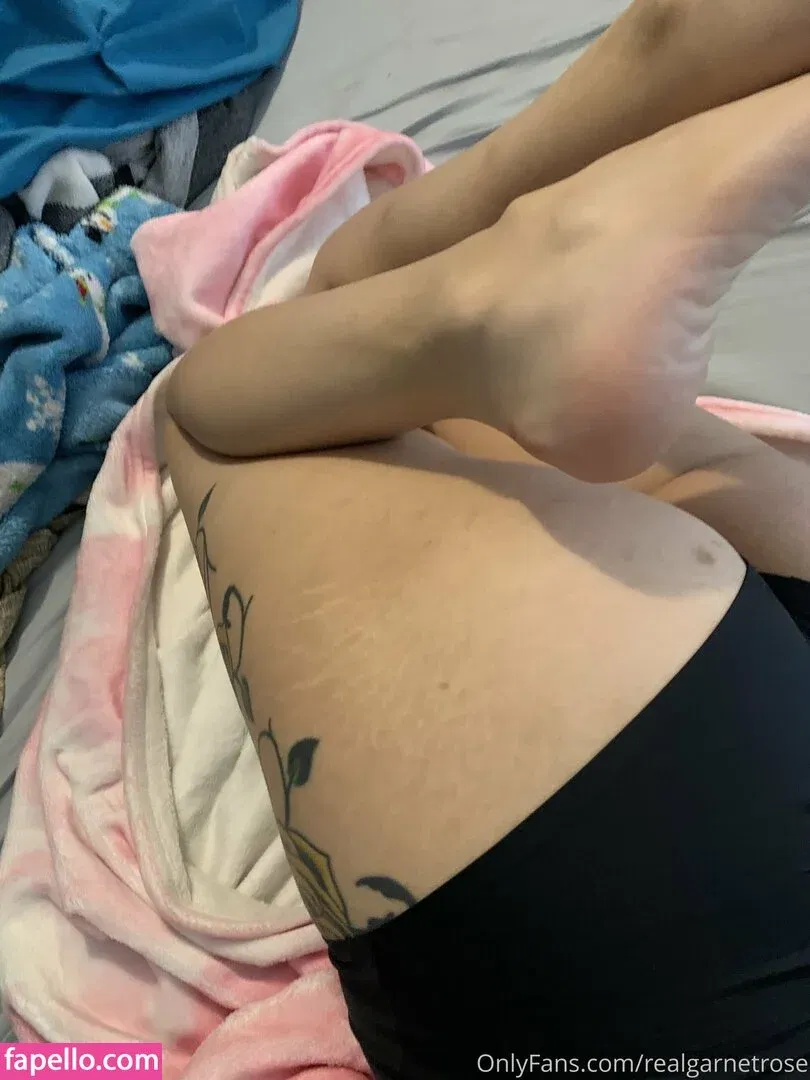 garnets.and.roses / realgarnetrose Onlyfans Photo Gallery 