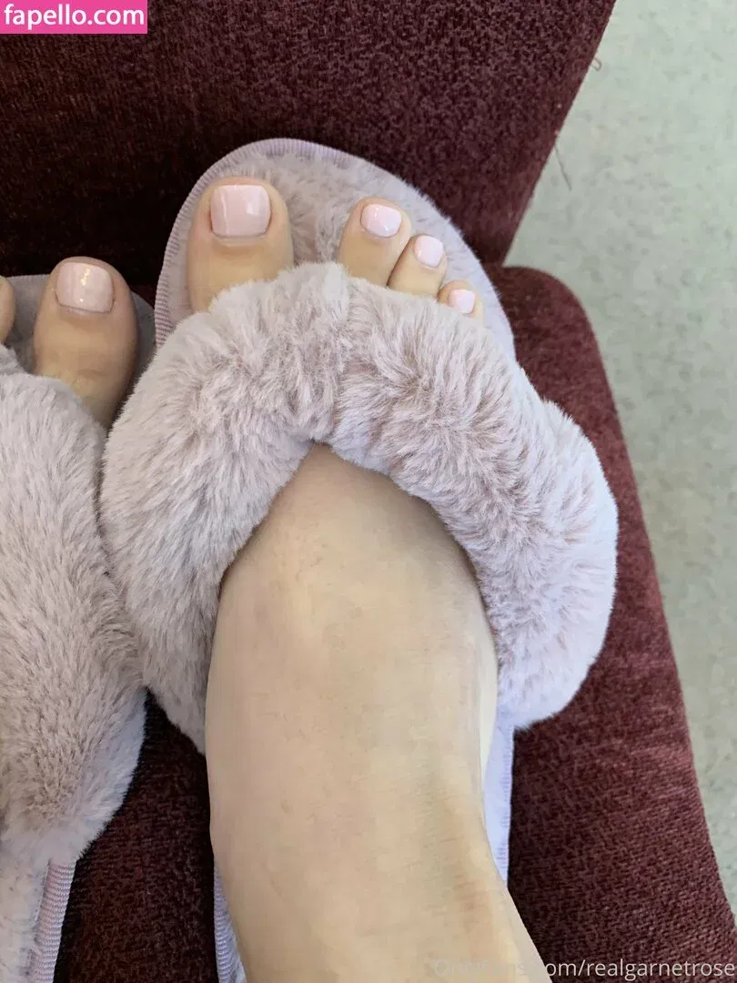 garnets.and.roses / realgarnetrose Onlyfans Photo Gallery 