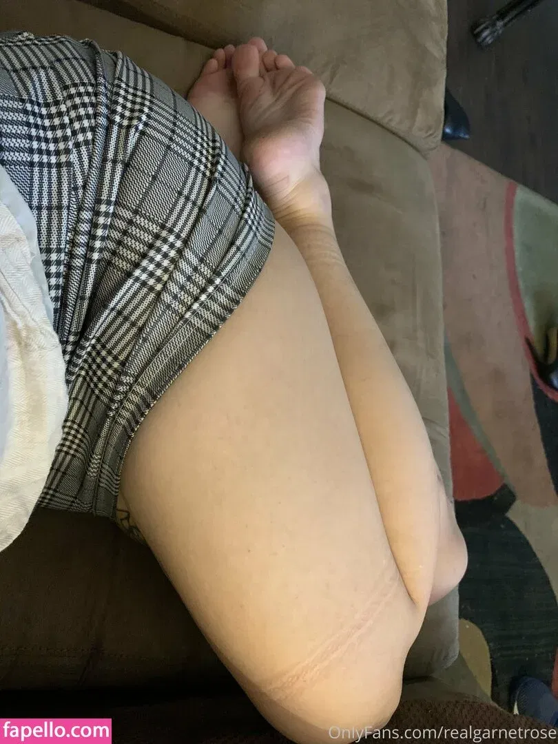 garnets.and.roses / realgarnetrose Onlyfans Photo Gallery 