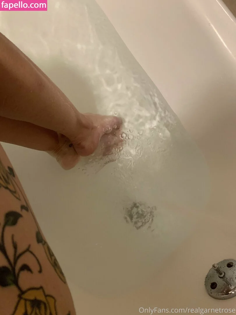 garnets.and.roses / realgarnetrose Onlyfans Photo Gallery 