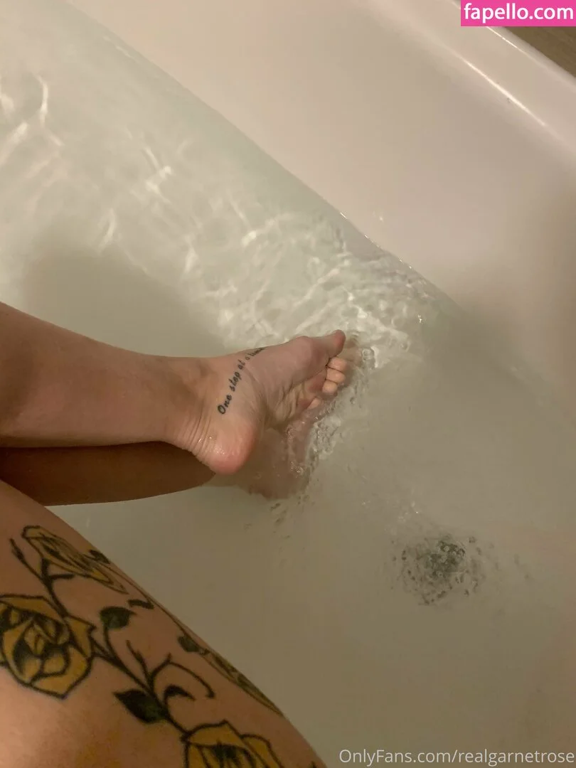 garnets.and.roses / realgarnetrose Onlyfans Photo Gallery 