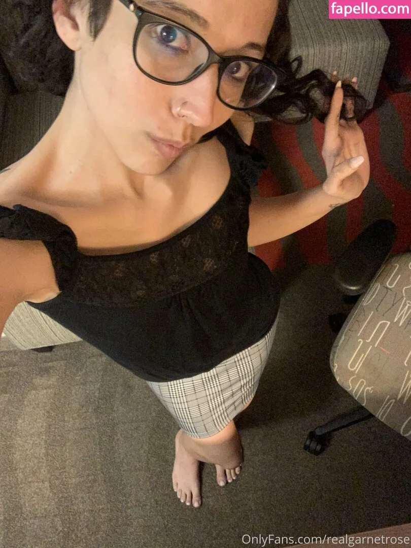 garnets.and.roses / realgarnetrose Onlyfans Photo Gallery 