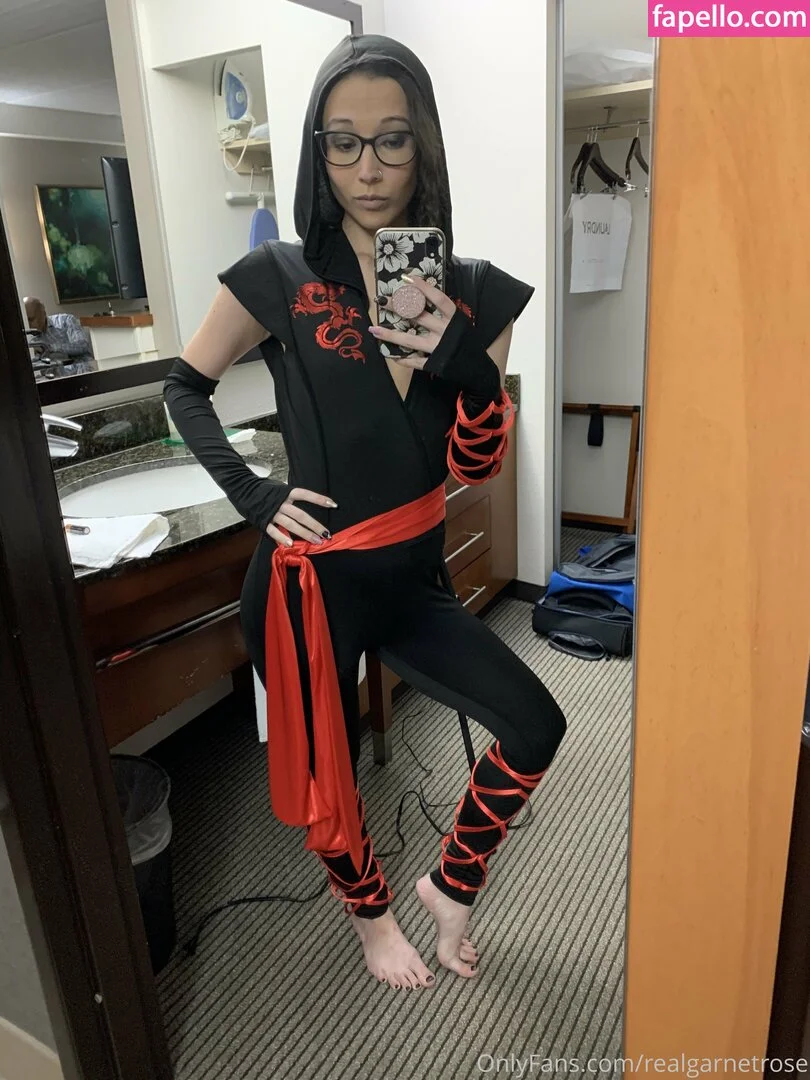 garnets.and.roses / realgarnetrose Onlyfans Photo Gallery 