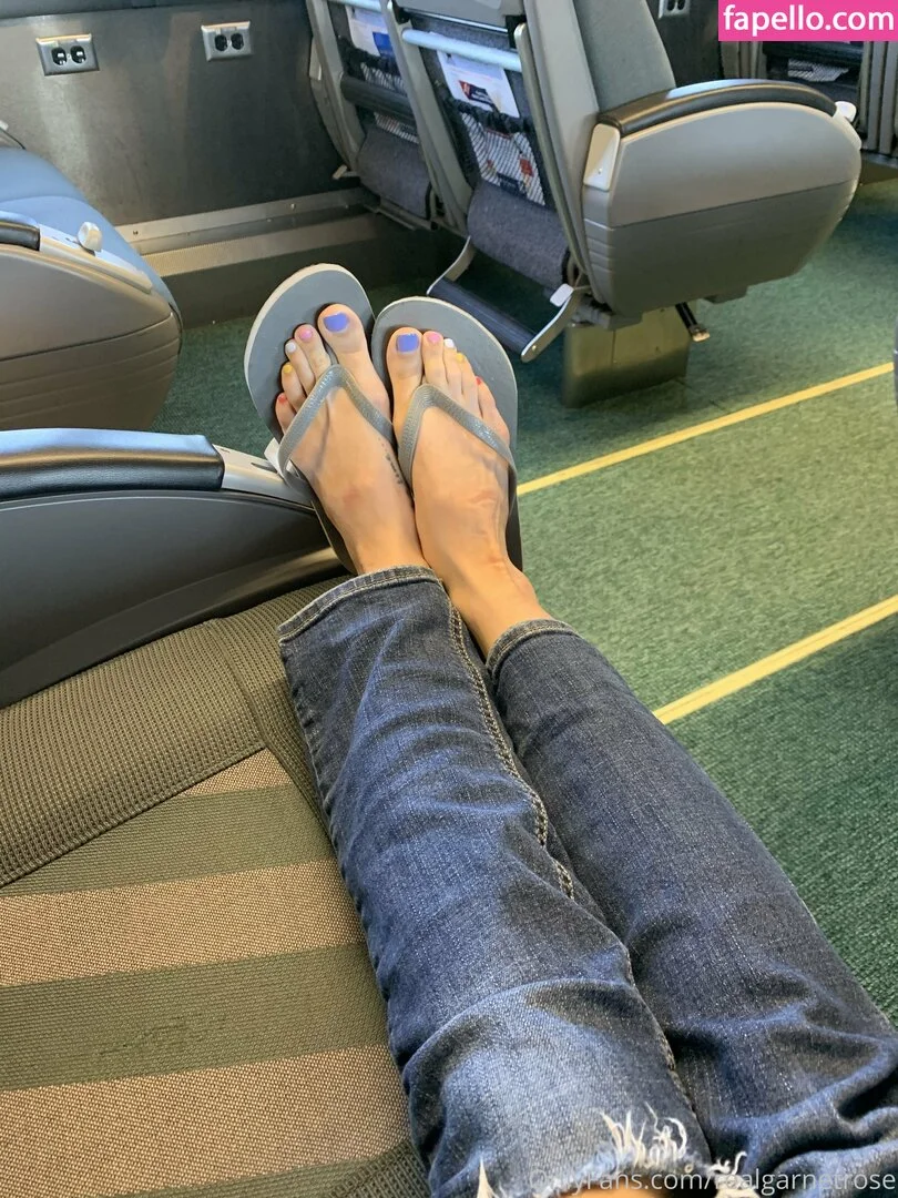 garnets.and.roses / realgarnetrose Onlyfans Photo Gallery 