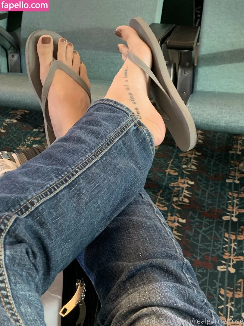 garnets.and.roses / realgarnetrose Onlyfans Photo Gallery 