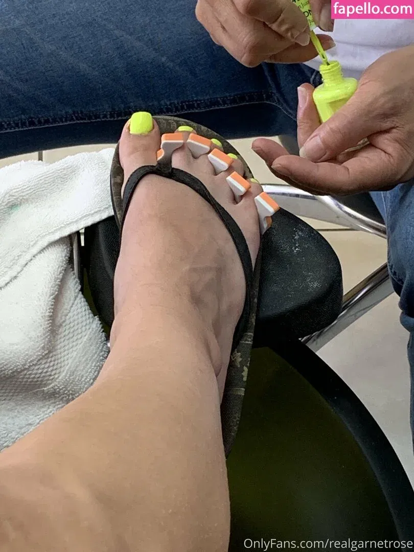 garnets.and.roses / realgarnetrose Onlyfans Photo Gallery 