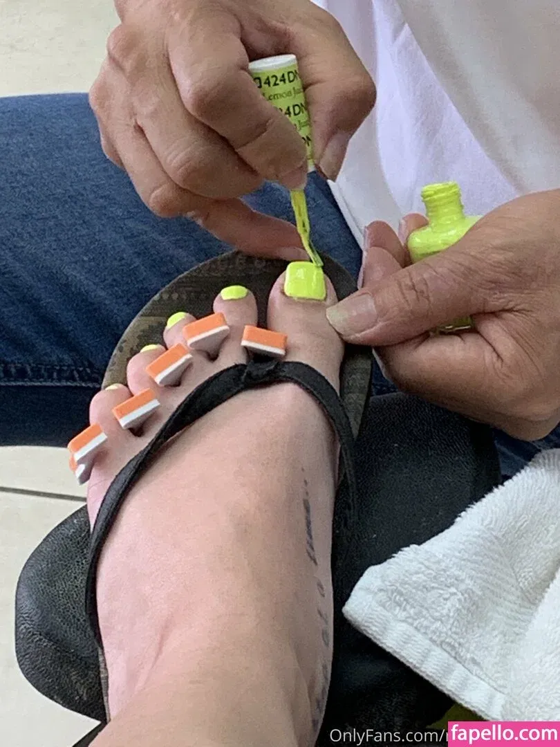 garnets.and.roses / realgarnetrose Onlyfans Photo Gallery 