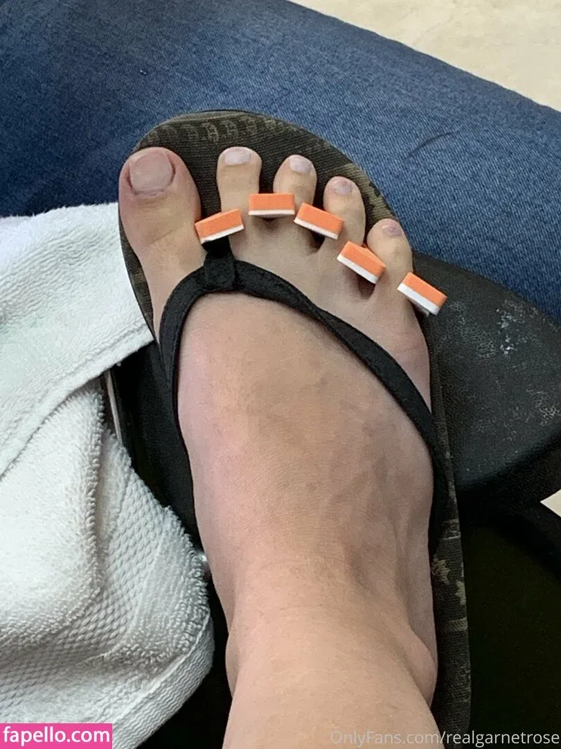 garnets.and.roses / realgarnetrose Onlyfans Photo Gallery 